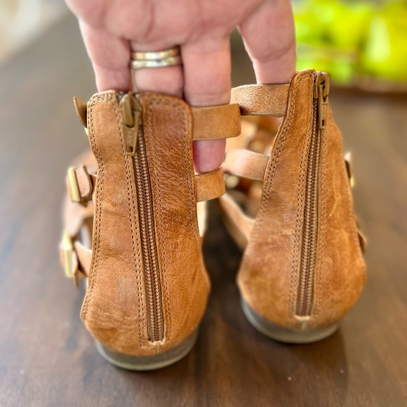 Sofft “Rio” Studded Leather Gladiator Sandals - Picture 4 of 10